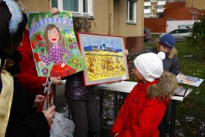 детский праздник, посвященный подведению итогов и награждению участников конкурса детского рисунка и поделок 
